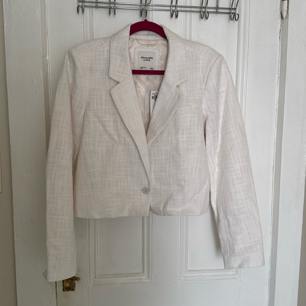 abercrombie and fitch cropped blazer